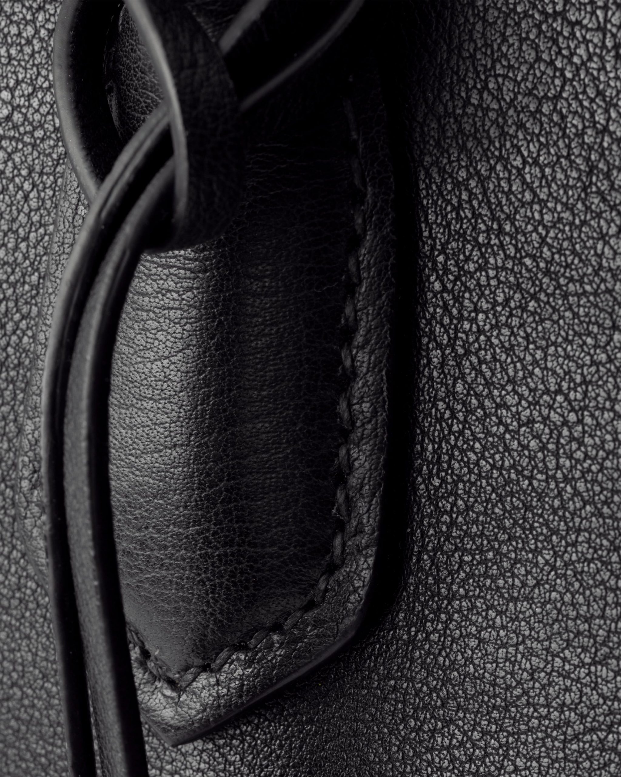 Prada Large leather tote bag - Image 2